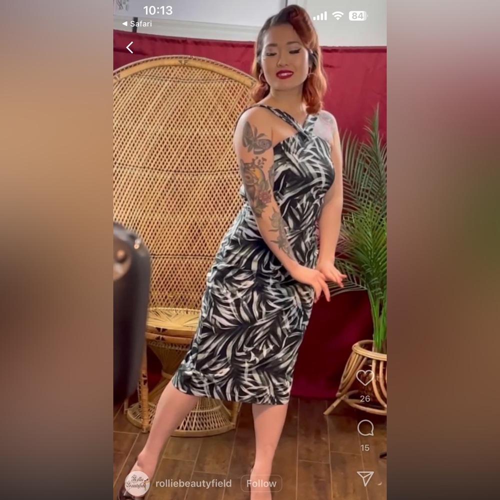 Tropical Leaf Print Wiggle Dress